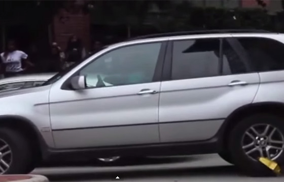 BMW X5 con un cepo puesto