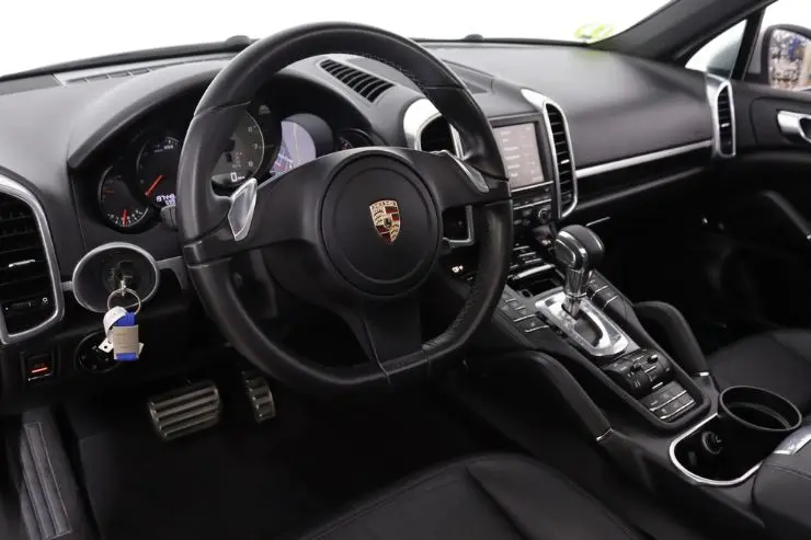 Interior_Porsche_ocasion Interior del Porsche de ocasión en Autofesa