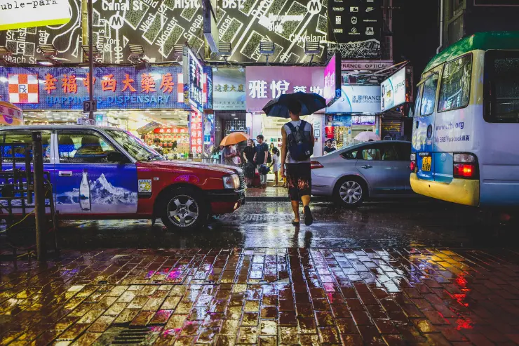 calle de Japón con lluvia