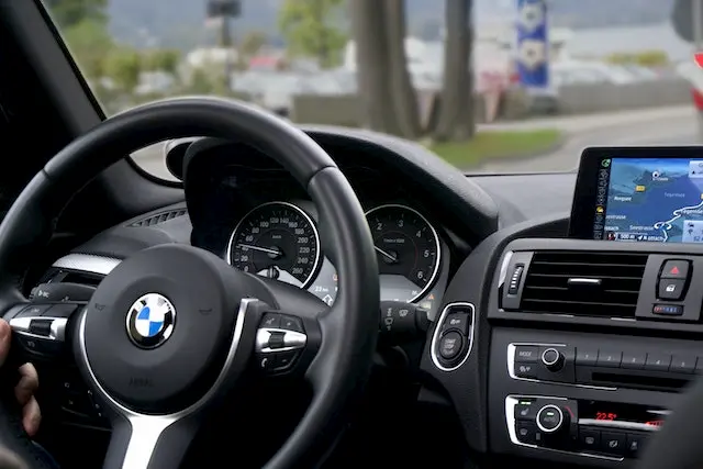 interior de un coche bmw a analizar